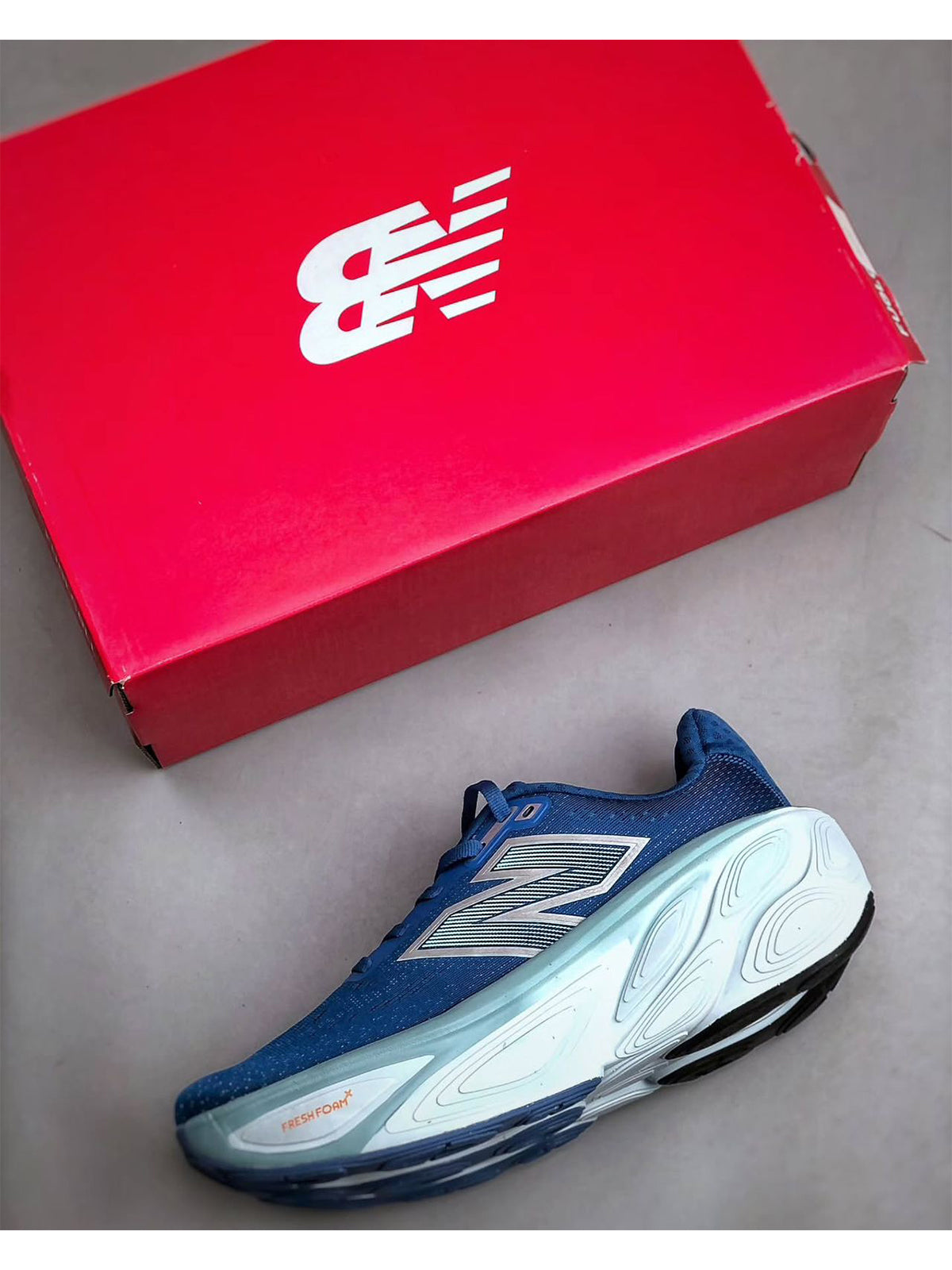 New Balance FRESH FOAM X MORE V5 - BLUE
