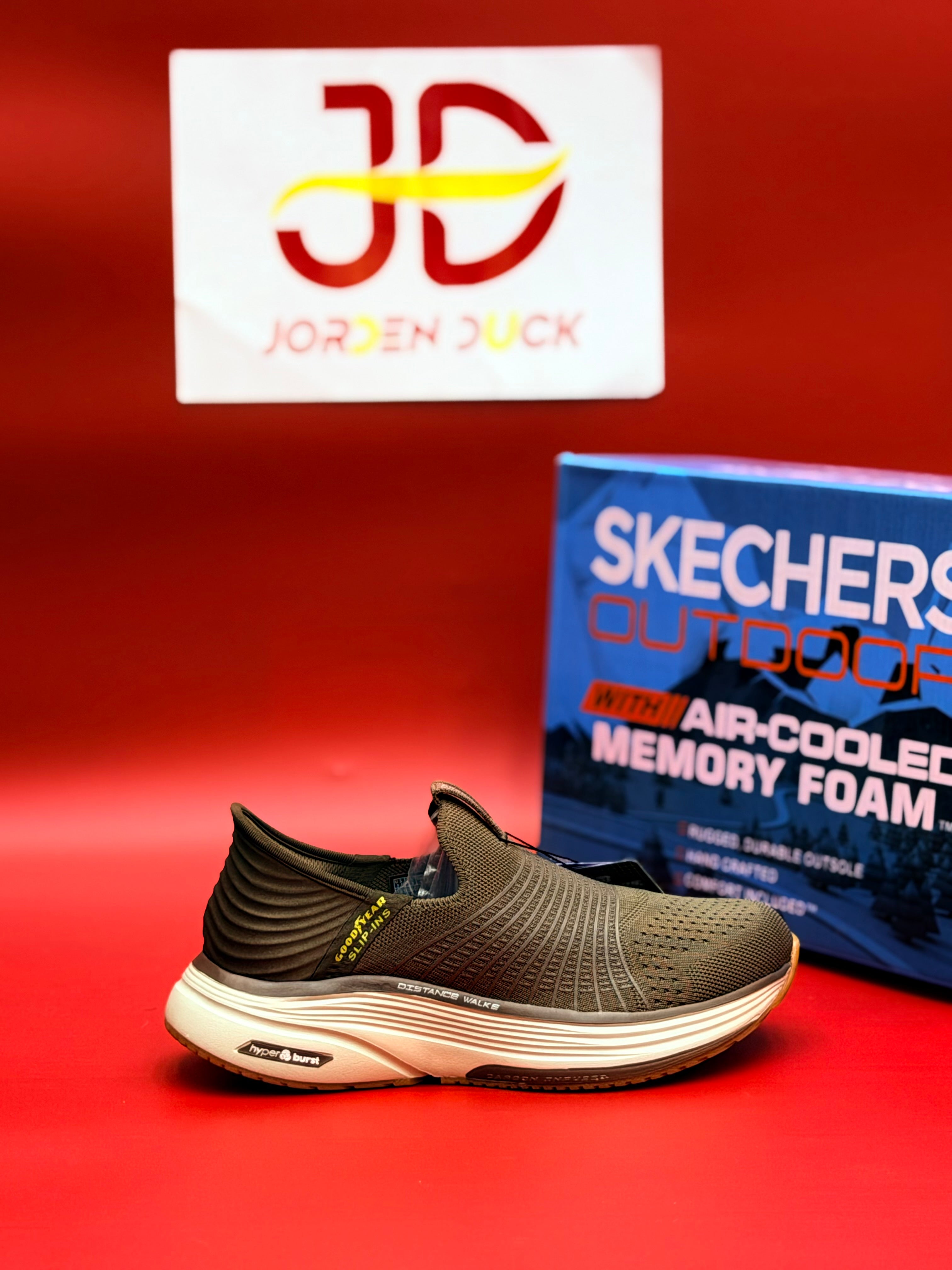 SKECHARES DISTANCE WALK (Brown)