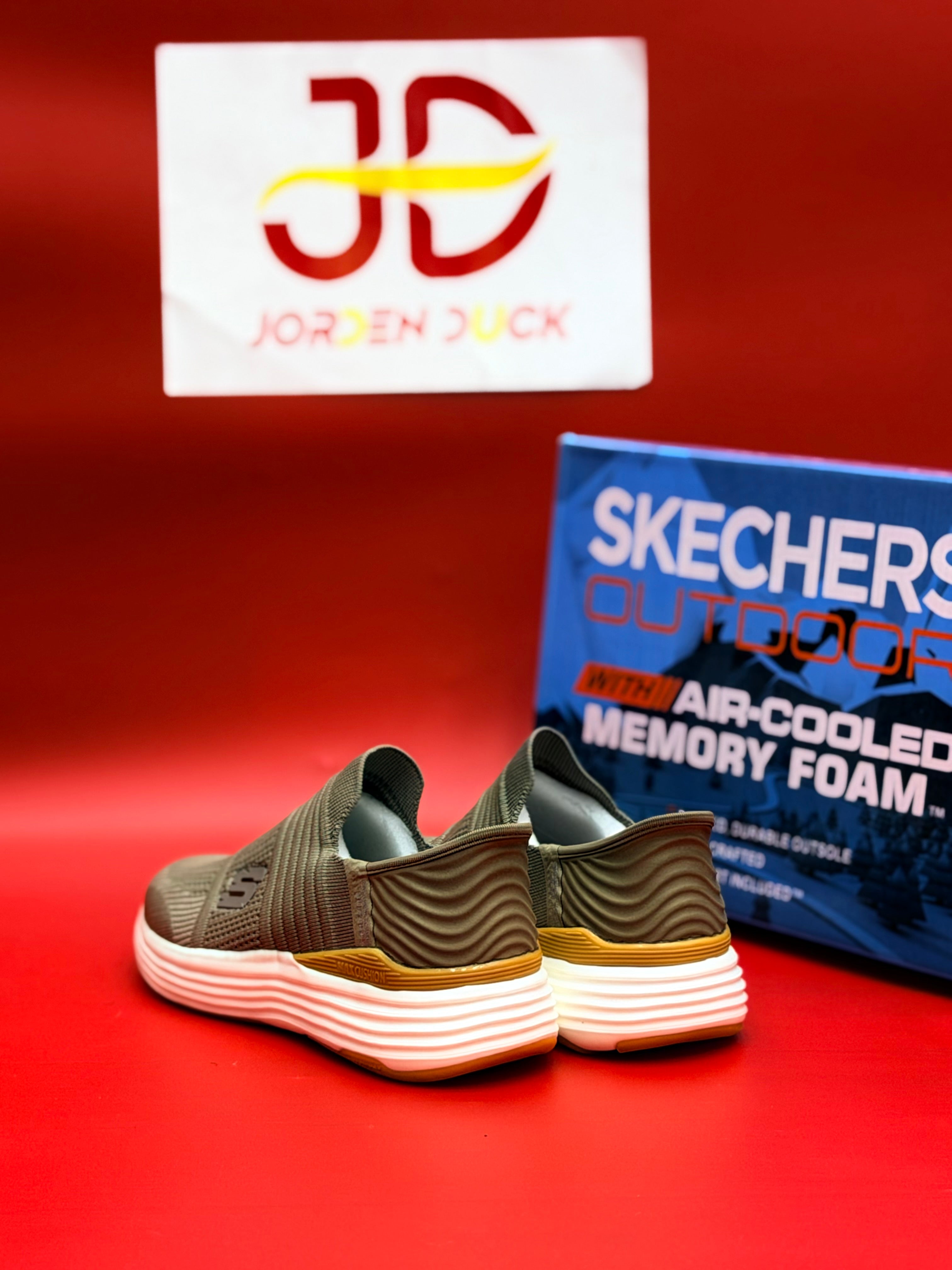 SKECHARES Light STRIKE MEMORY FOAM (khaki/g)