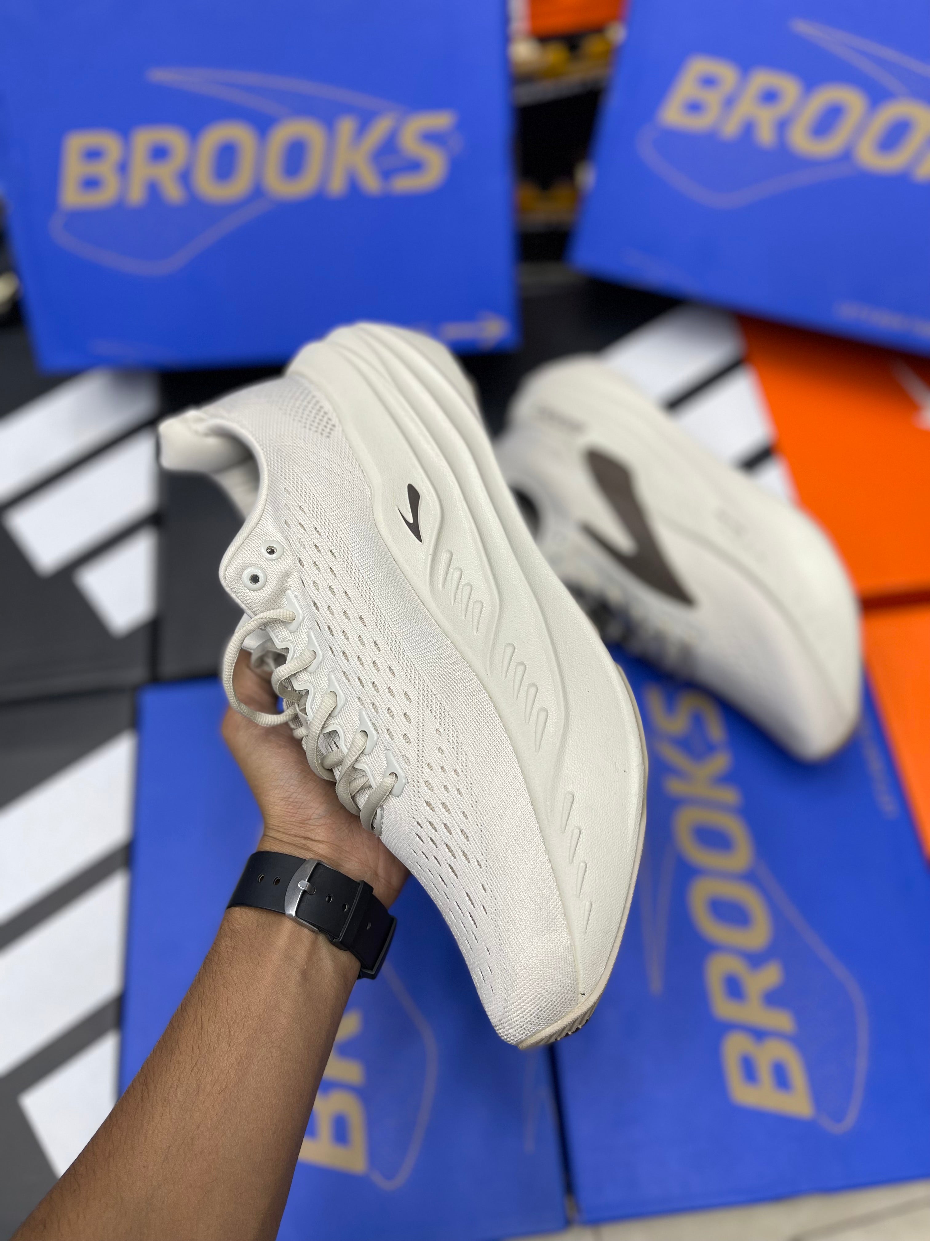 Brooks GLYCERIN MAX | APRICOT WHITE
