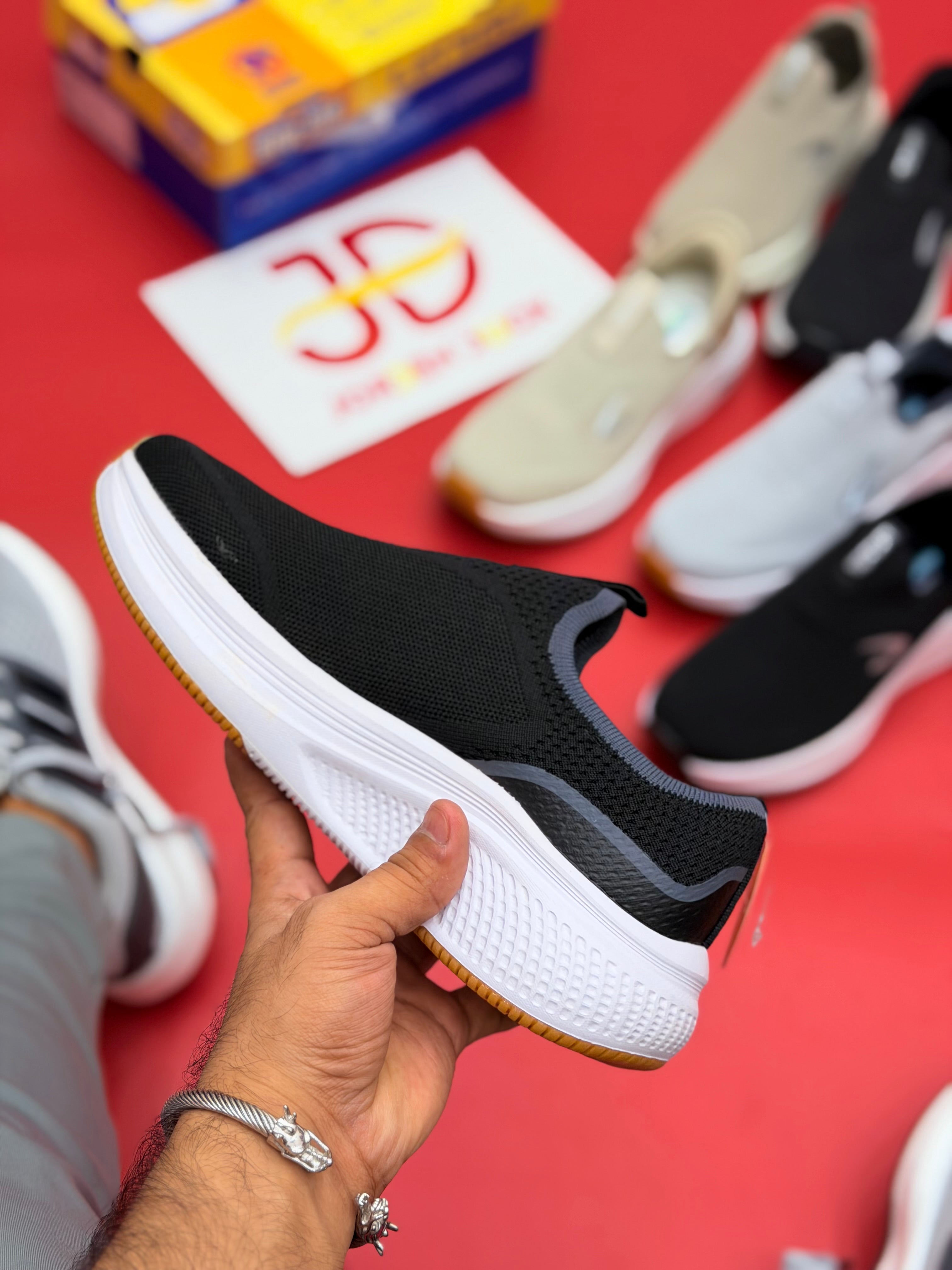 LET'S GO ULTRA LIGHT MEDICATED - BLACK