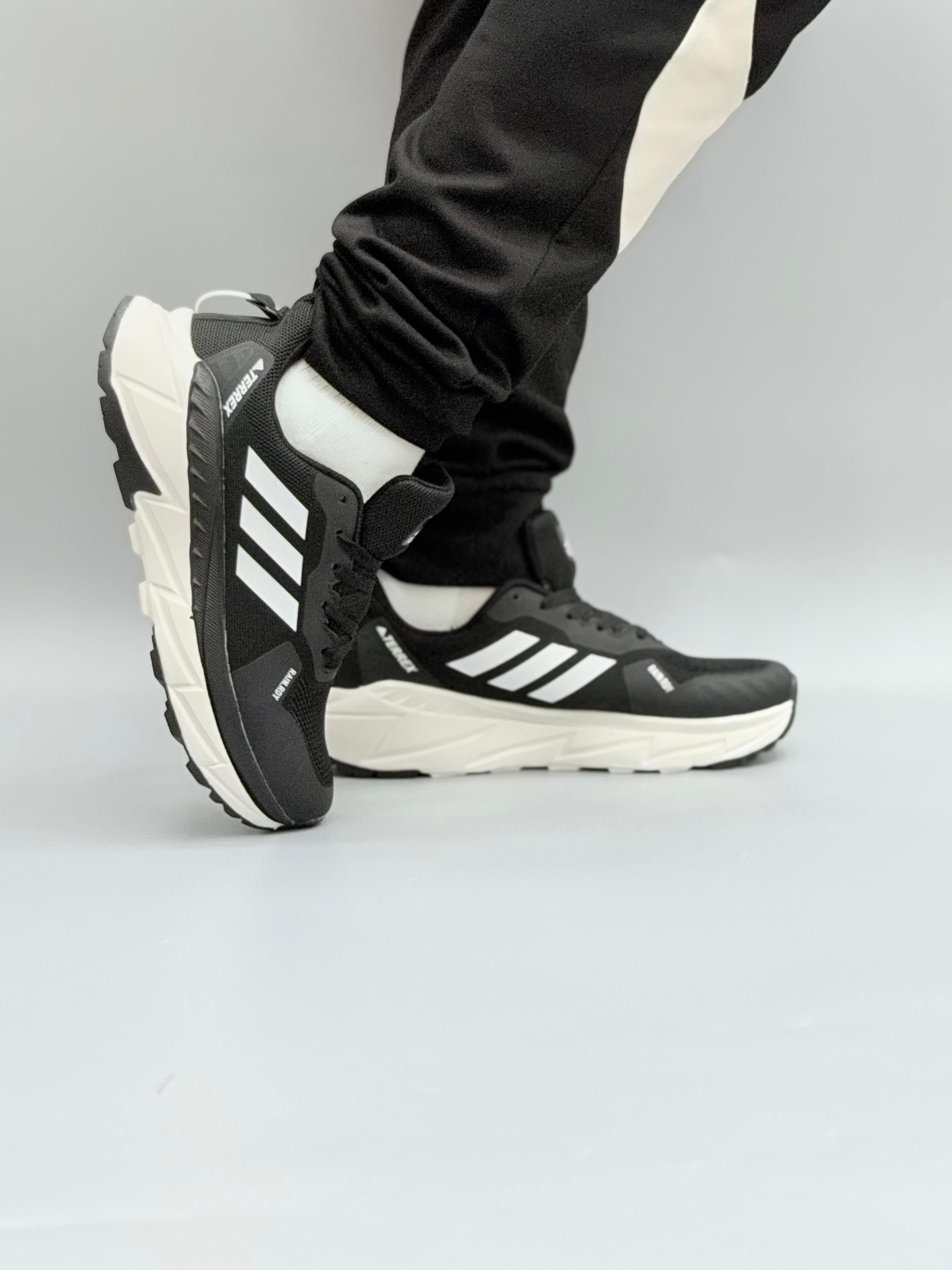ADI TERREX 2.0 | BLACK