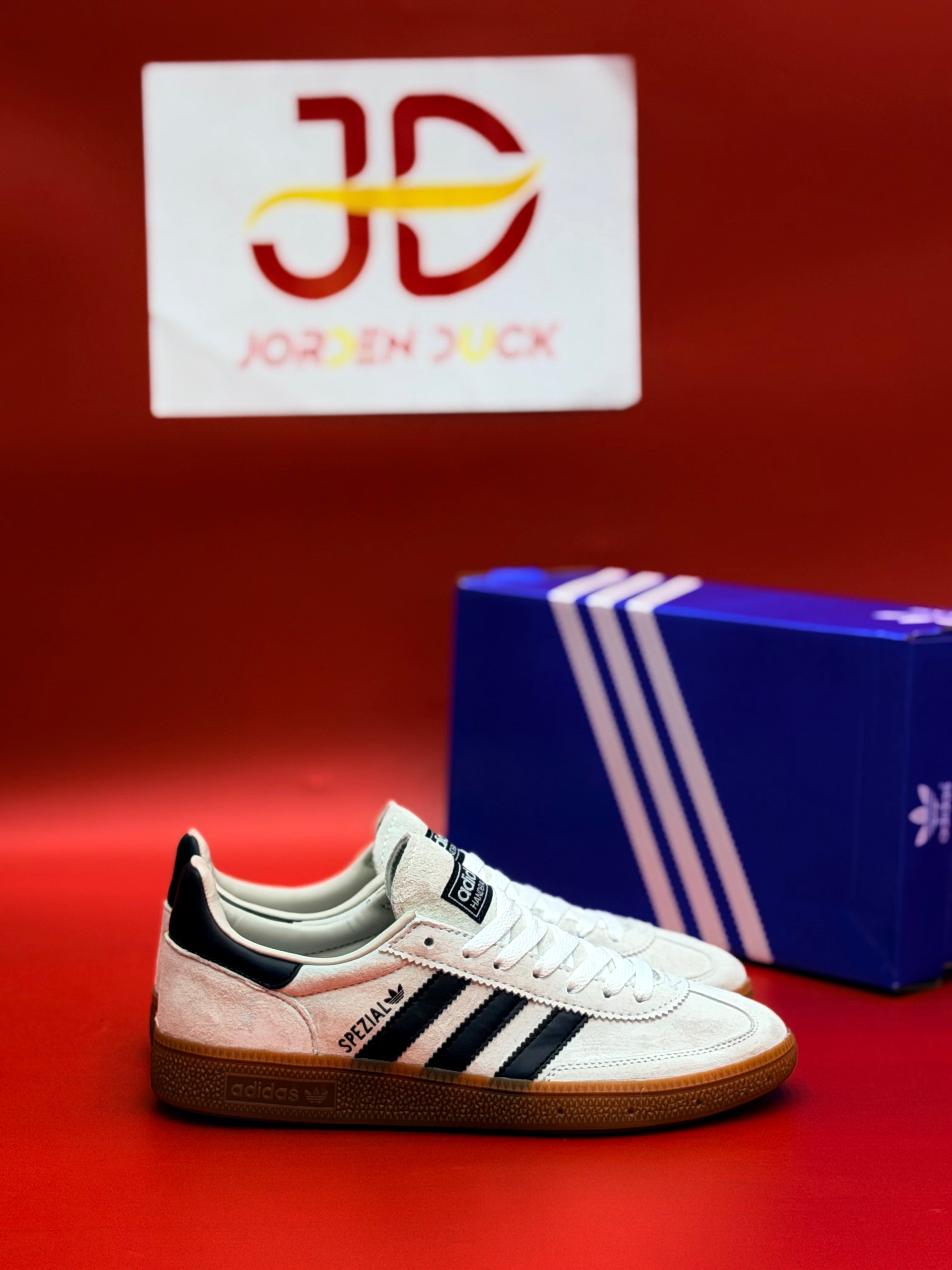 ADI SPEZIAL HANDBALL PANDA EDITION