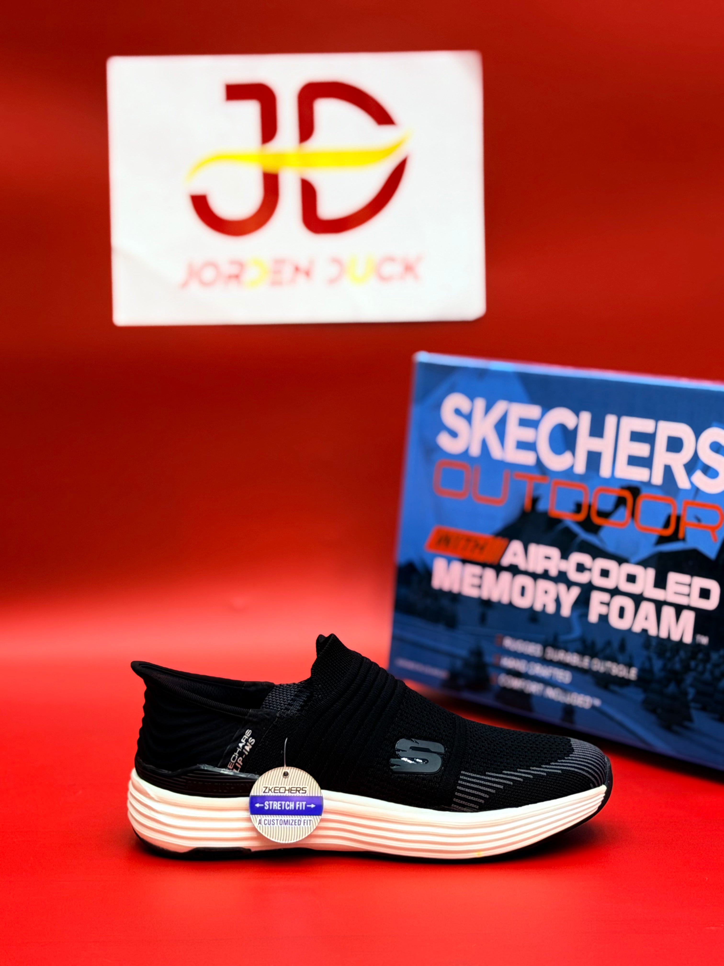 SKECHARES Light STRIKE MEMORY FOAM (Black/g)