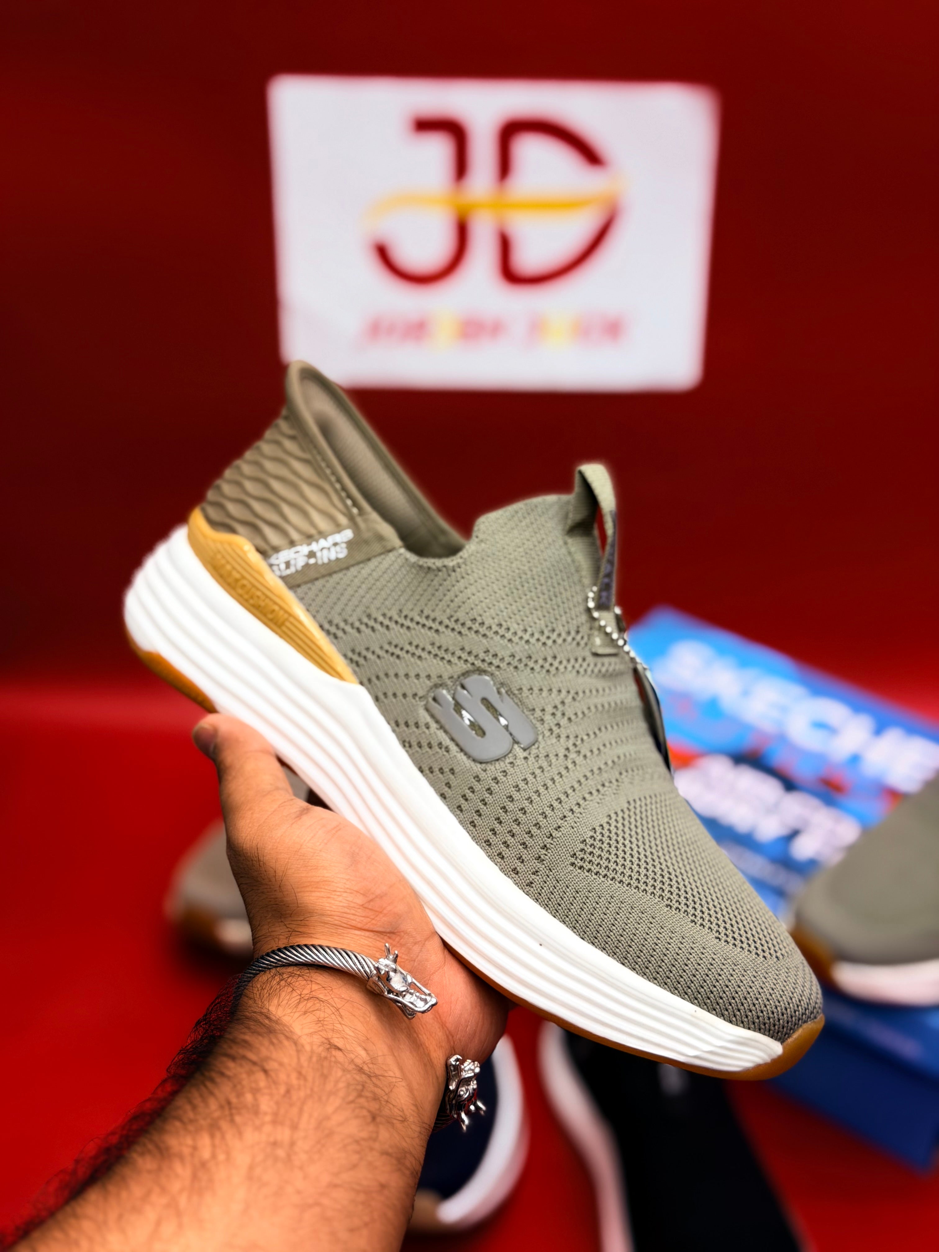 SKECHARES Light STRIKE MEMORY FOAM (khaki)