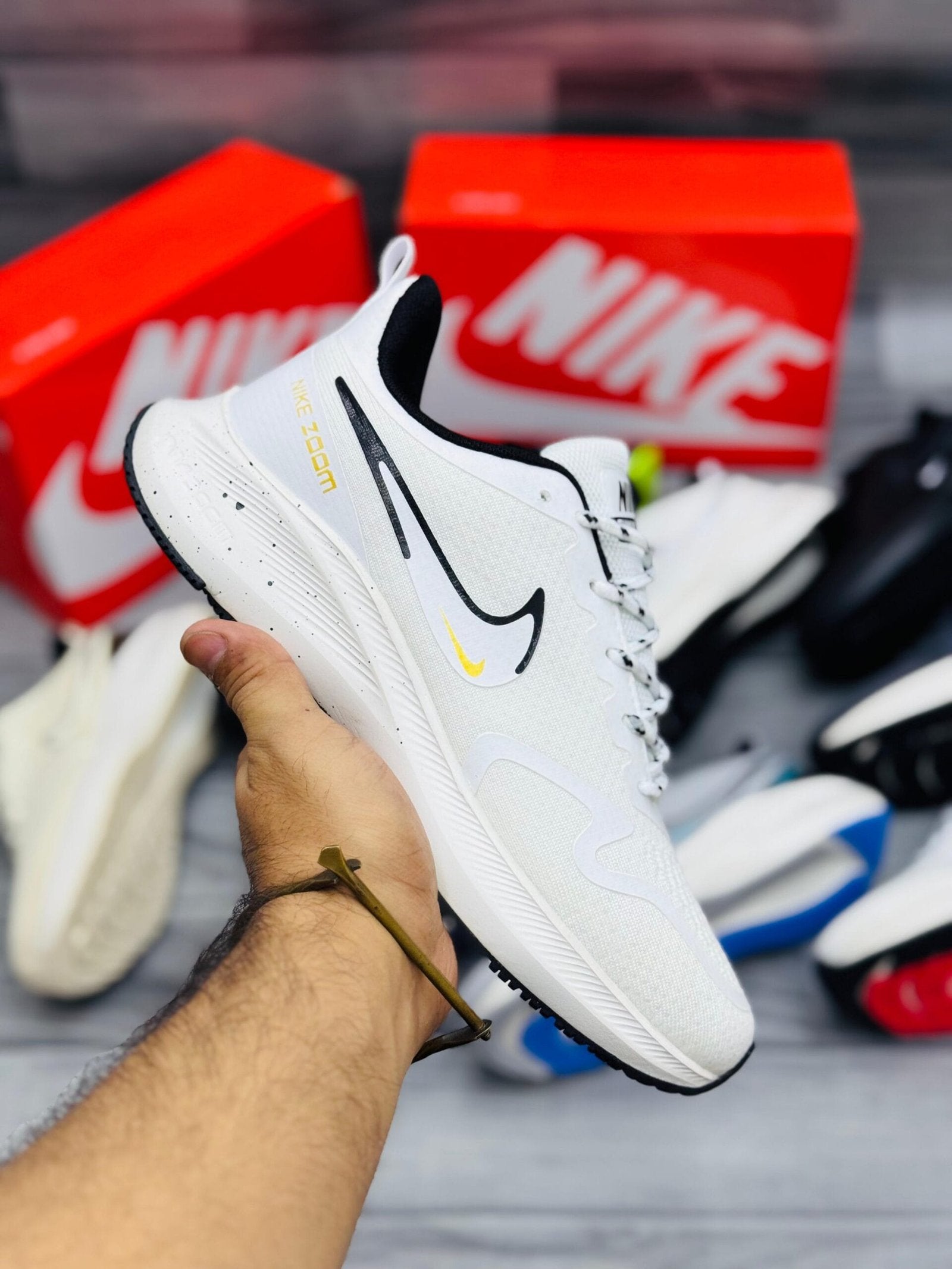 NIKE ZOOM PEGASUS 42 - White/Yellow
