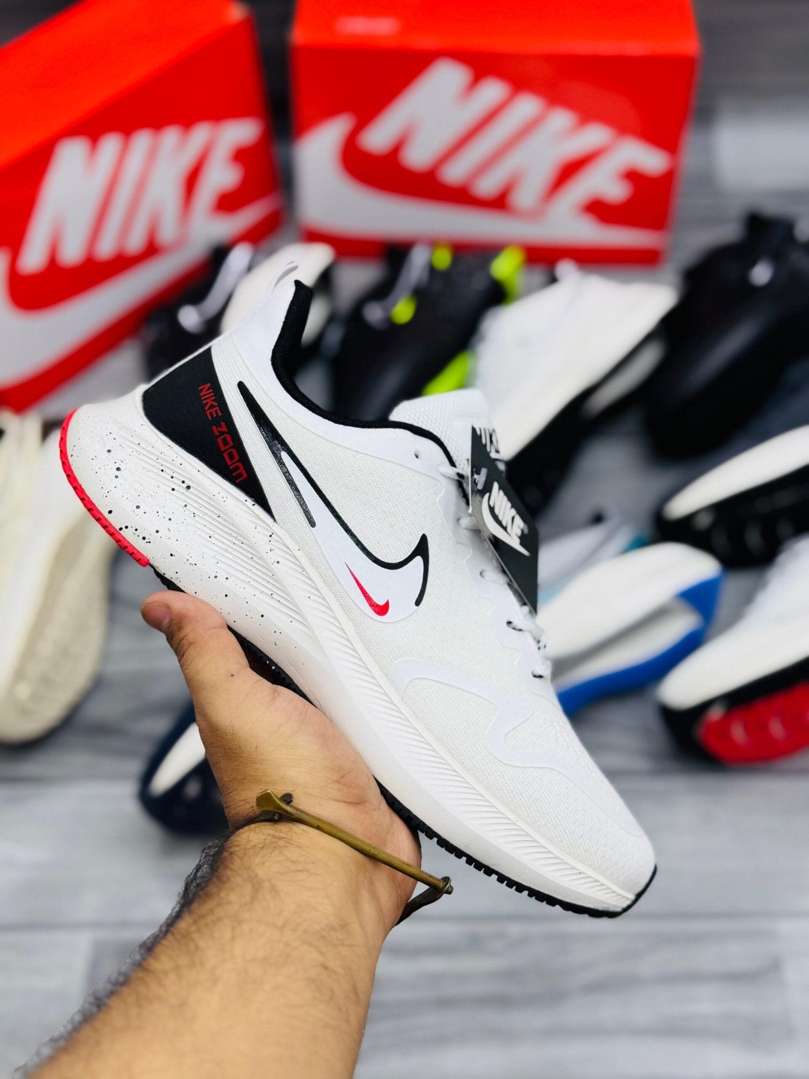 NIKE ZOOM PEGASUS 42 - White/Red