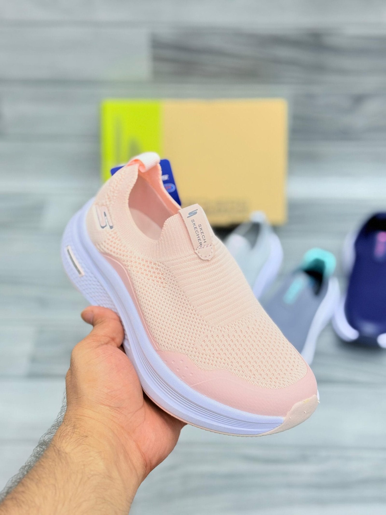 ULTRA LIGHT WOMEN SKECHERS PINK