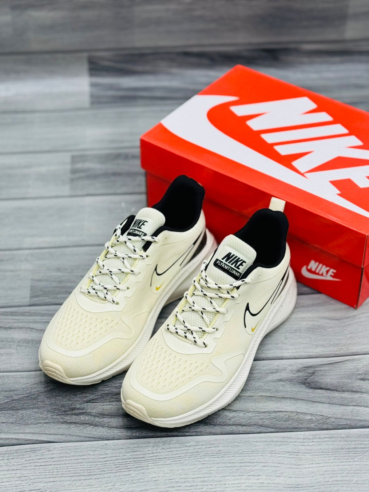 NIKE ZOOM PEGASUS 42 - CREAM