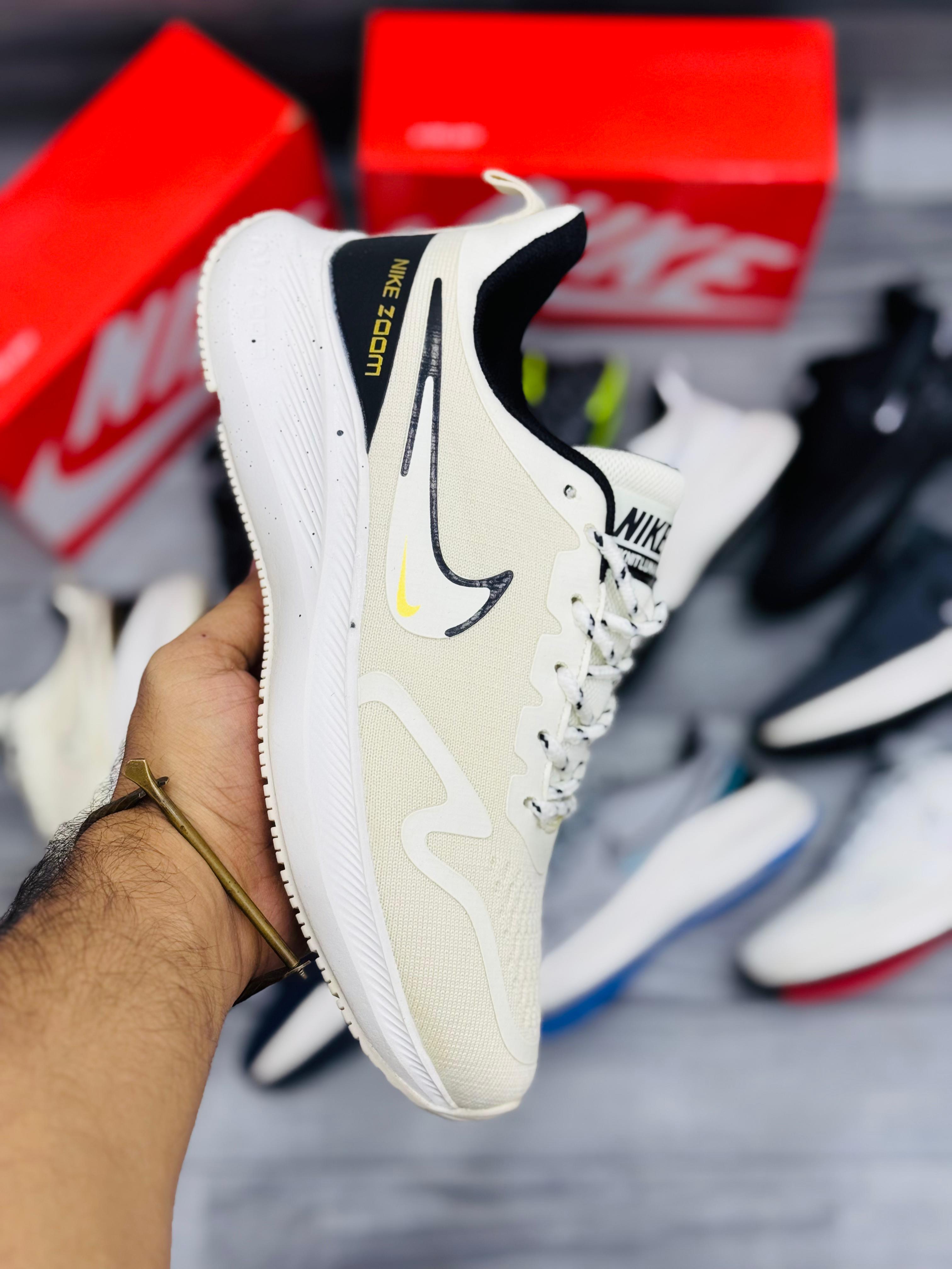 NIKE ZOOM PEGASUS 42 - CREAM