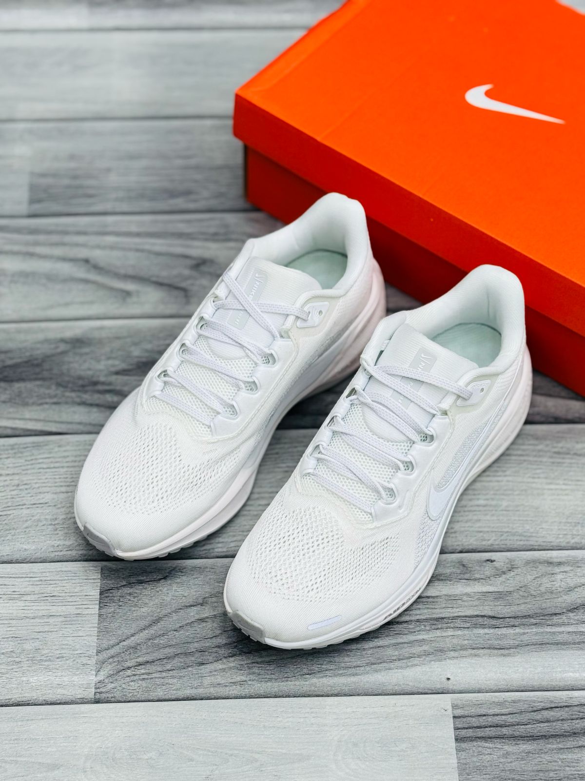 Nike Air Zoom Pegasus Shoes 41 Volt (W) - White