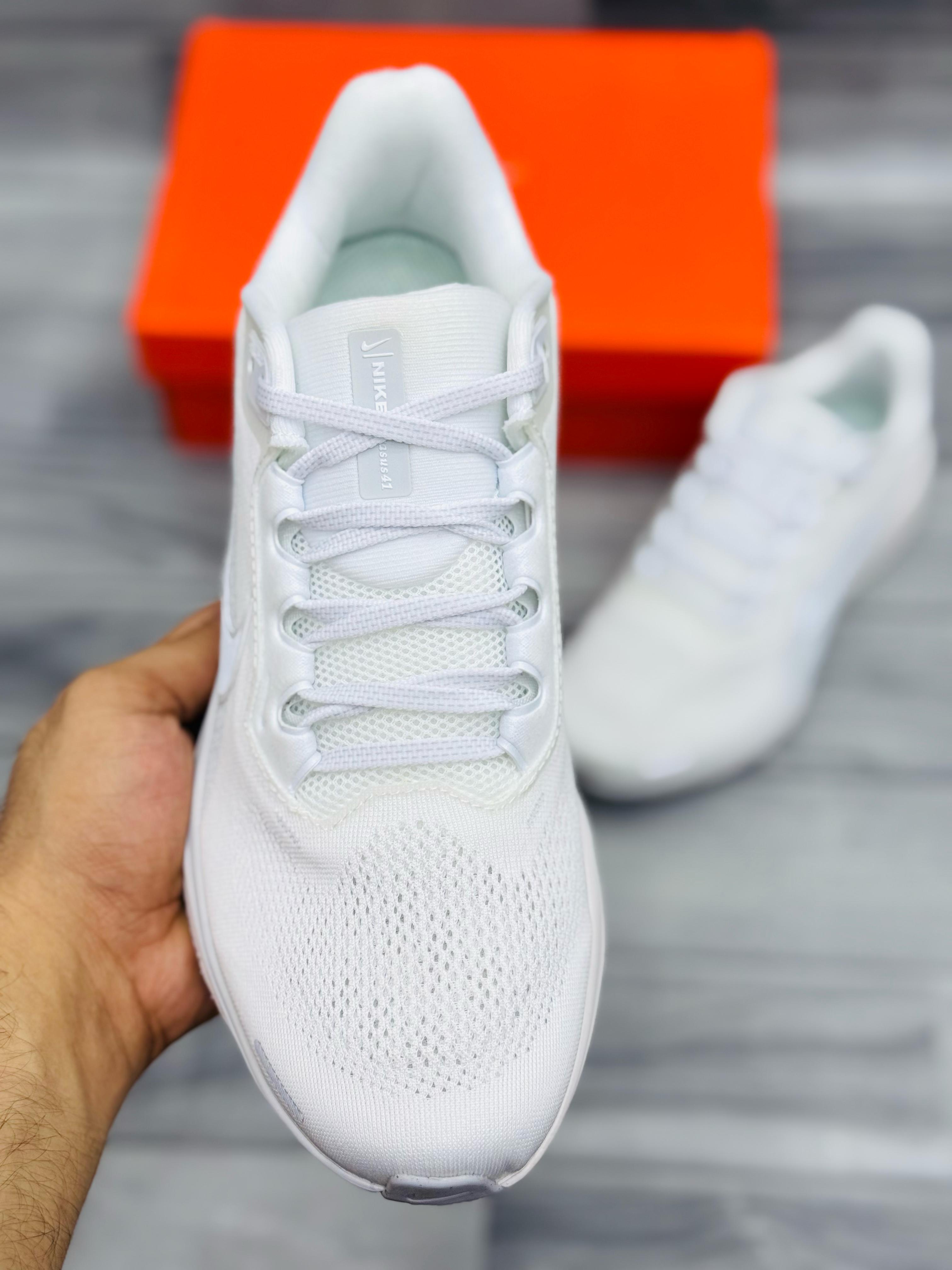 Nike Air Zoom Pegasus Shoes 41 Volt (W) - White