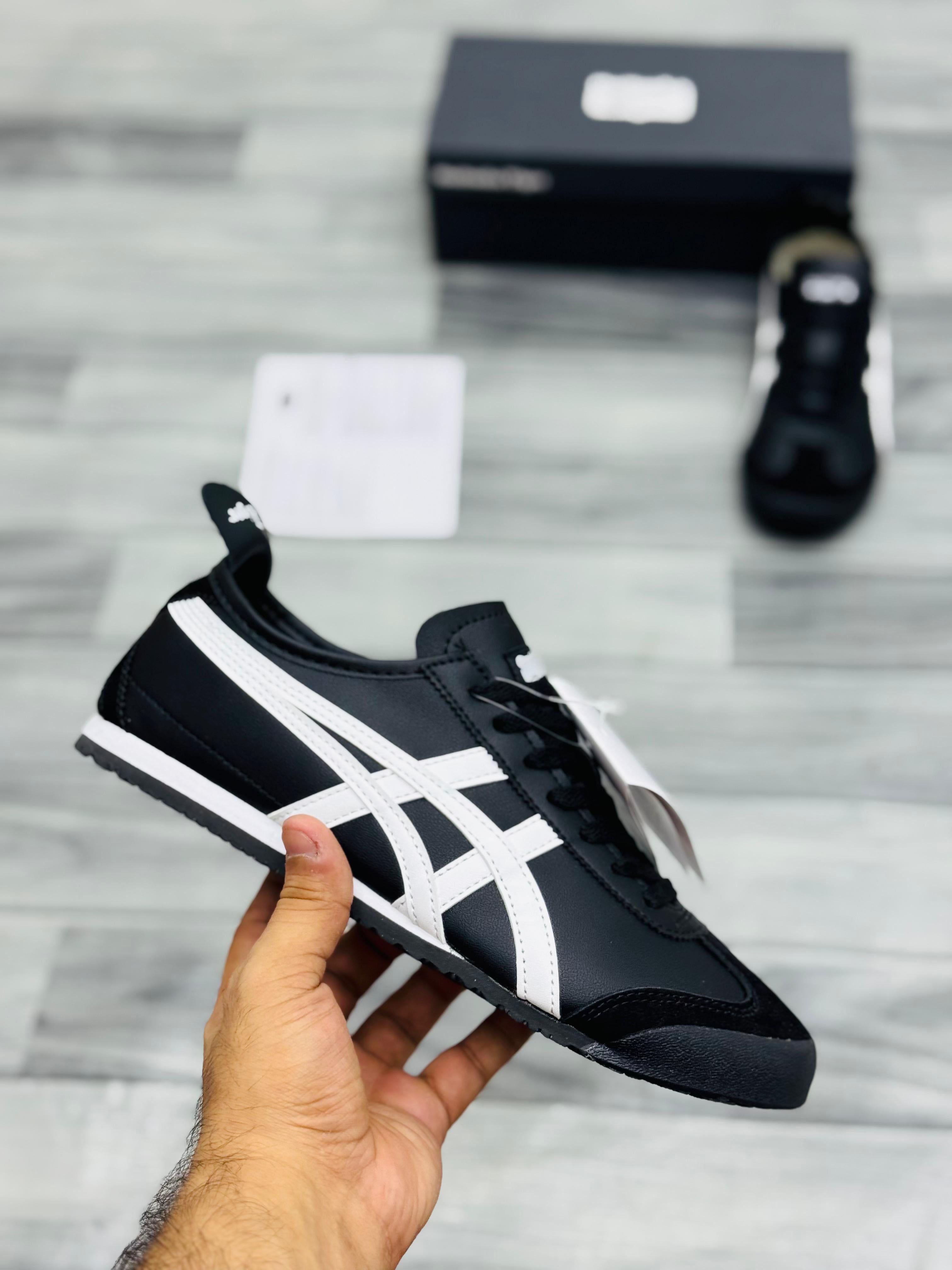 ONITSUKA TIGER NIGHT STRIKE 66