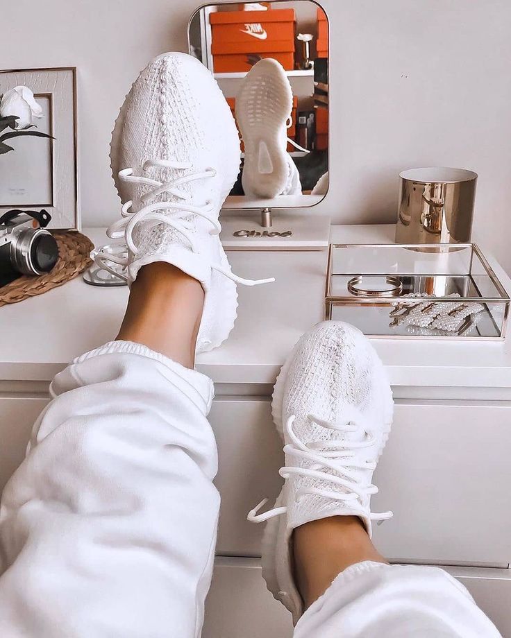 Adidas Yeezy 350 v2 Premium | White